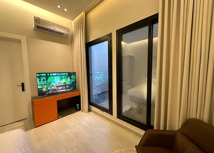 Cosy Studio In Al Malqa With Terrace, Prime Location, Self Check-In