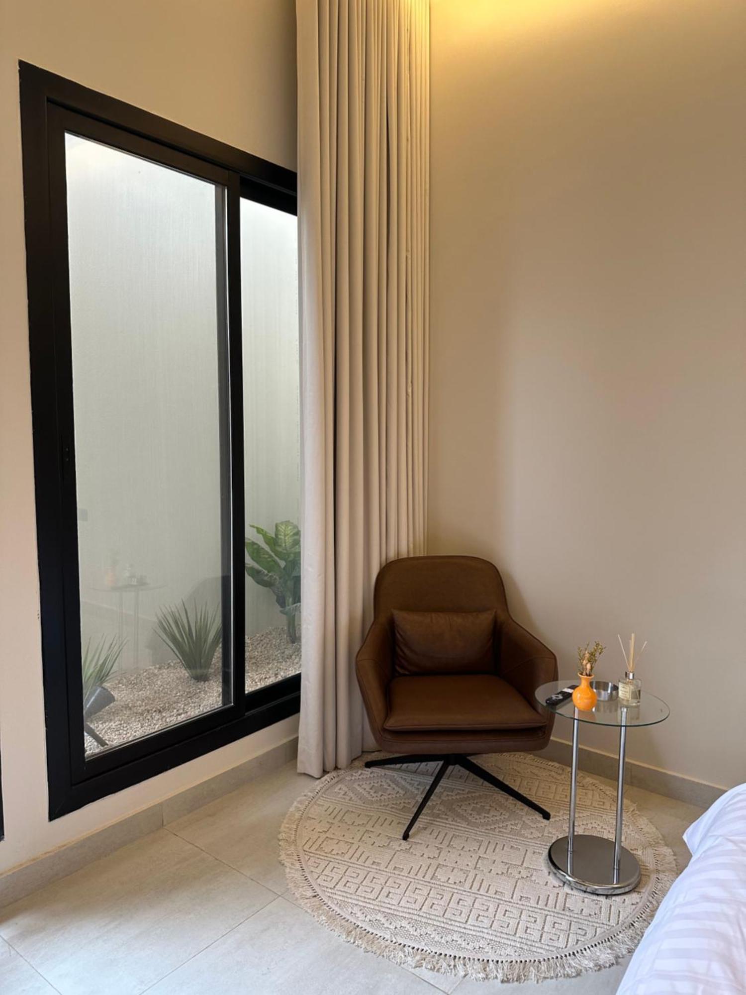 Cosy In Al Malqa With Terrace, Prime Location, Self Check-in شقة